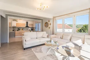 Marie - Spacious, Bright - 2 Bathrooms - 4 beds - Wi-Fi - Image 4