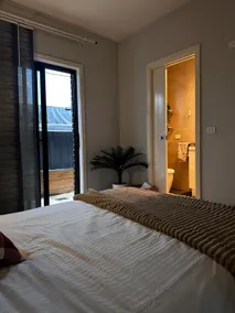 Private Self-Contained Studio with Own Entrance - Image 2