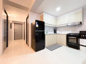 Luxx 2BR w/ Balcony | near IEC Convention Cebu - Image 4