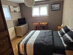 entire apartment for 1 to 5 people - Image 2