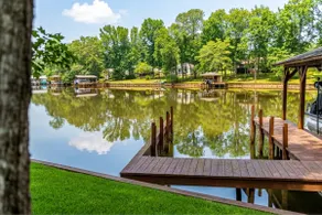 Lake Sinclair Waterfront Getaway | Private Dock - Image 2