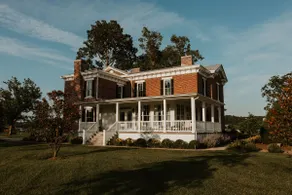 Woodlawn: Where Historic Charm meets Modern Luxury - Image 3