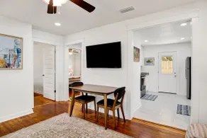 Callahan's Hideaway on Marine - Image 4