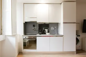 Only 5stops Duomo | Free private parking | AC Lift - Image 3