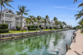 Coral Lagoon 🐟 Smuk kanalfront, tildelt dock, privat pool, Kæledyr tilladt - Image 2