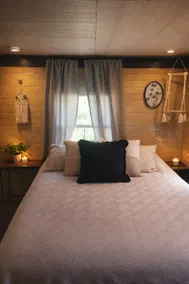 Charming, Quirky Escape Just Minutes From Town - Image 3