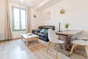 Spacious 78 m² Duplex, 10 min from Paris - Image 5
