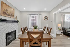 Large groups 4 Bedrooms -Sleep 8 Walk to DT - Image 2