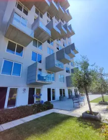 Modern apartment 1D + 1H Comfortable and conveniently located - Image 4
