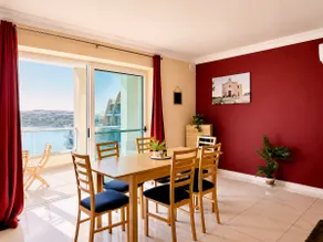Blue Horizon Jacuzzi | Sea View Retreat - Flat 4 - Image 4