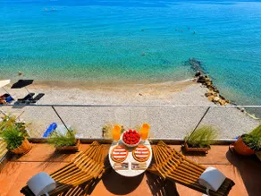 Ca' Mare luxury suite - Image 3