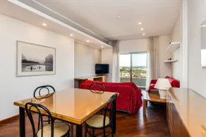Bright Apartment with a View, Pool and Parking - Image 2