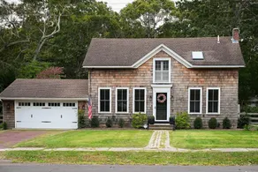 Private Beach, Renovated North Fork Barn, Sleeps 6 - Image 2