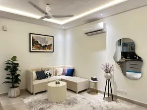 Modern Flat with Lahori Charm & Pool, Gym, Cinema, Gulberg, Zameen Aurum - Image 5