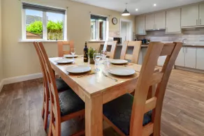 Urban Retreat Close to City & Salthill with Free Parking - Image 2