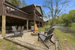 Reel Riverside Retreat: Hot tub, Fire Pit & Games - Image 2