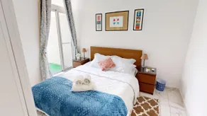 Waterfront, Lovely Apartment steps from Promenade - Image 3