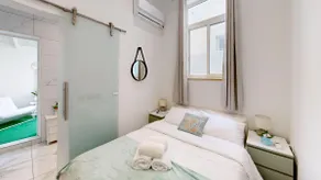 Waterfront, Lovely Apartment steps from Promenade - Image 5