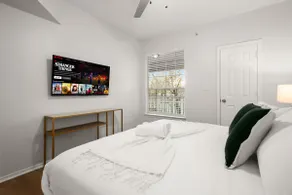 Bright & Cozy | Laundry, Pool, Gym + Free Parking - Image 2