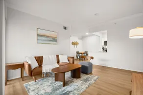 Bright & Cozy | Laundry, Pool, Gym + Free Parking - Image 4