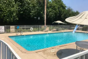 Golf Course Front Home with Shared Pool, Fast WiFi - Image 4