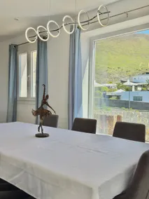 Vivenda de luxo com piscina privada aquecida, Wi-Fi, vista para o mar e vulcões - Image 5