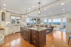 Stunning 180° Water & Mountain Views | Sleeps 8 - Image 2