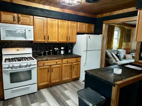 Hot Tub + Pet Friendly / Perfect for travel ball - Image 5