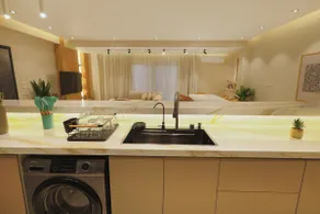 Modern 3BR Garden | Prime Sheikh Zayed Location - Image 4