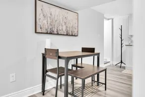 Sage Nest: 4B/1B Suite with Parking Near US Bridge - Image 5