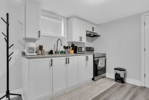Sage Nest: 4B/1B Suite with Parking Near US Bridge - Image 4