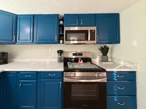 Emerald Cottage Close to Beach - Pet Friendly - Image 5