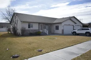Townhome w/ king size bed, chef's kitchen +chimney - Image 2