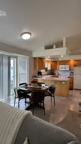 Townhome w/ king size bed, chef's kitchen +chimney - Image 3