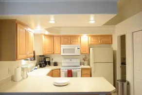 Townhome w/ king size bed, chef's kitchen +chimney - Image 5