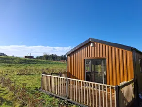 Countryside Cabin - Image 3