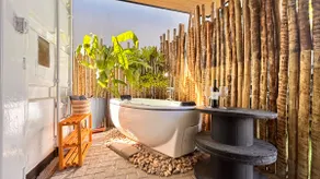 Villa Container SBO | Urban retreat with Jacuzzi - Image 3