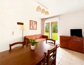 Family T3 with swimming pool and parking, residential - Image 3