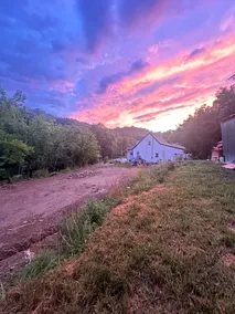 Farmhouse Close to Ark, Airport, & Stadiums - Image 4