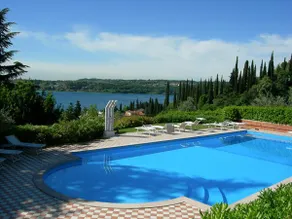 Spectacular view with pool - Image 3