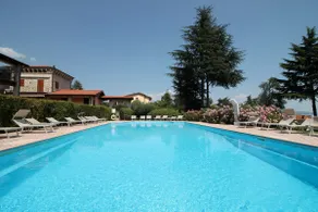 Spectacular view with pool - Image 2