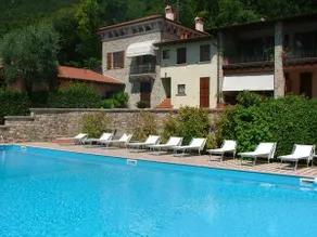 Spectacular view with pool - Image 4
