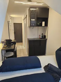 Modern Studio in Downtown City Center - Image 3
