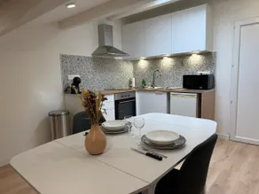 Cozy Attic Space • Bright, Quiet & Renovated - Image 2