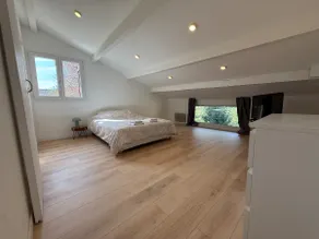 Cozy Attic Space • Bright, Quiet & Renovated - Image 4
