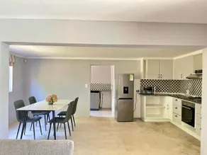 Luxurious, modern home located at a leafy suburbs - Image 5