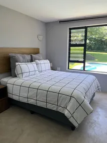 Luxurious, modern home located at a leafy suburbs - Image 2
