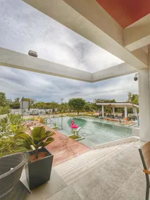 1 Bedroom Condo with Balcony at Antara FREE Parking - Image 4