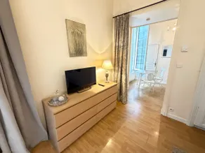 Studio in the heart of the castle - Image 5