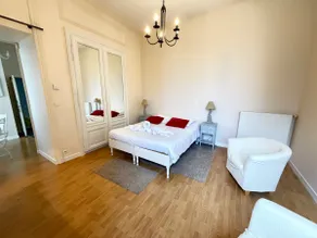 Studio in the heart of the castle - Image 2